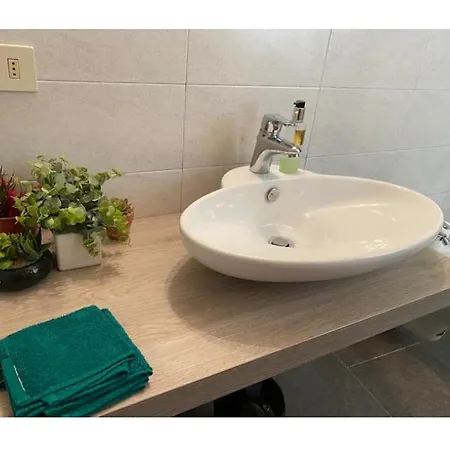 בית הארחה La Perla Del Lago *